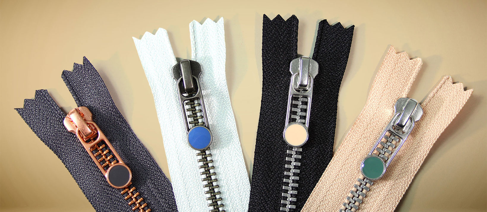 YKK